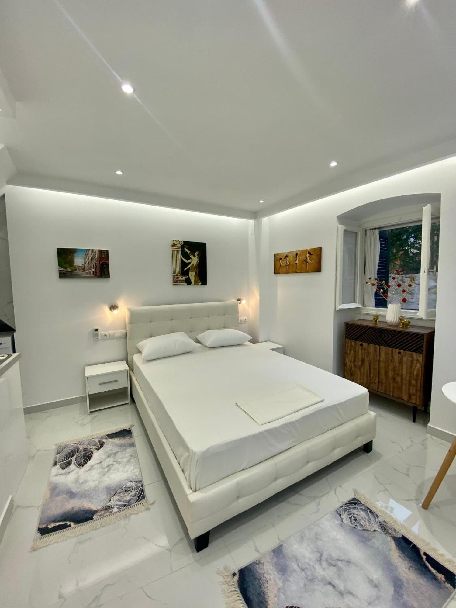Corfu Port Art Studios Экстерьер фото